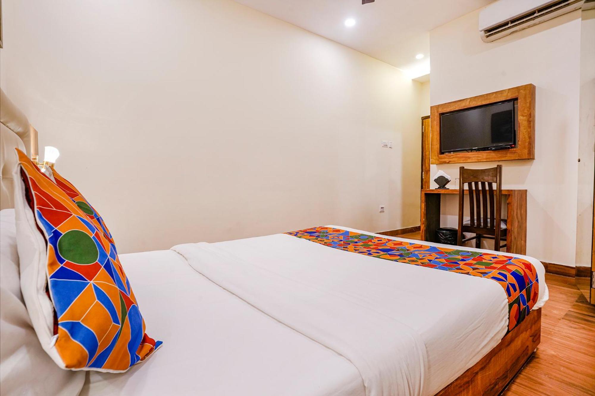 Fabhotel Grand Prime Nr Nesco Hotel 뭄바이 외부 사진