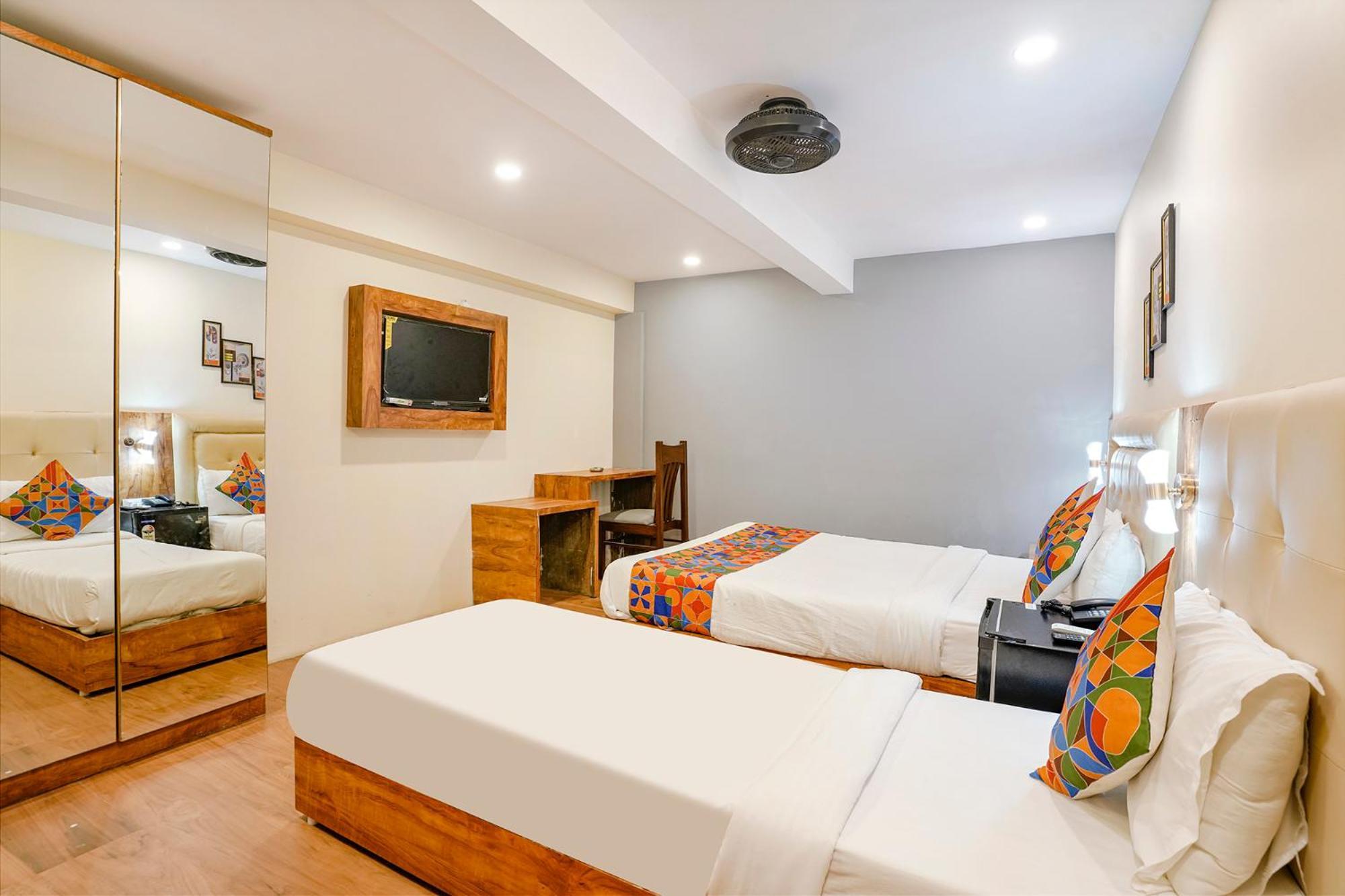Fabhotel Grand Prime Nr Nesco Hotel 뭄바이 외부 사진
