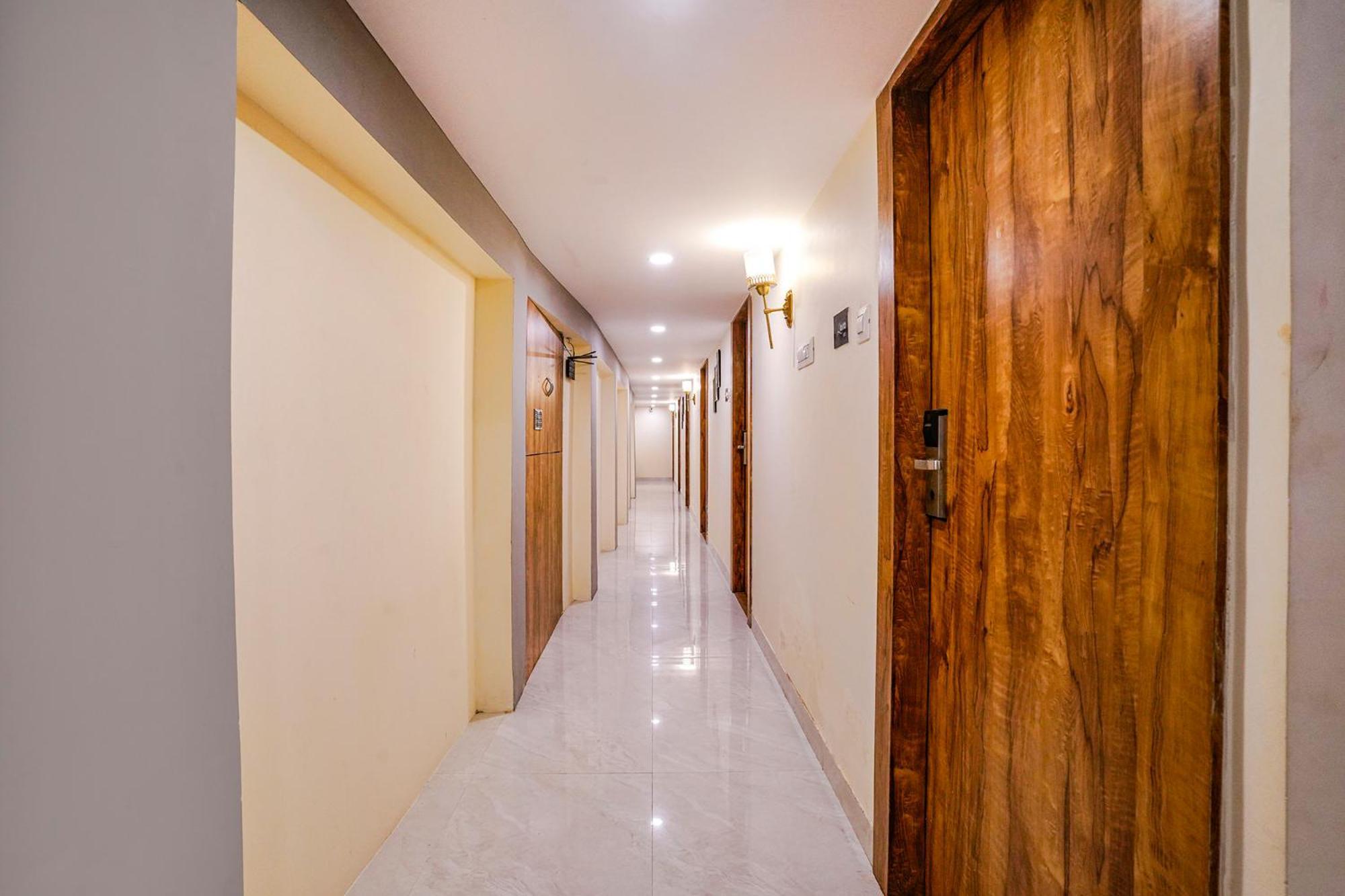 Fabhotel Grand Prime Nr Nesco Hotel 뭄바이 외부 사진